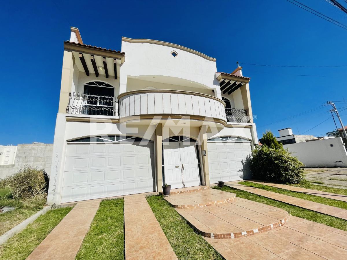 Casa en Venta Residencial Santa Teresa con Recamara en Planta Baja RE