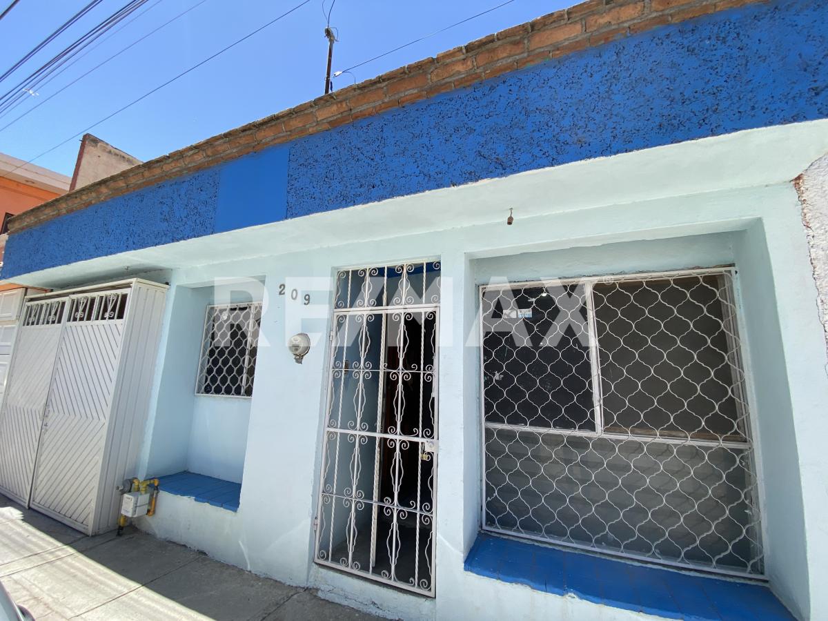 Casa en venta una Planta en Joyas del Valle RE/MAX VICTORIA